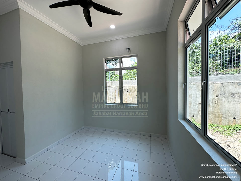 Bilik Ketiga: Potfolio BRATS di Guchil Kuala Krai - Bina Rumah Atas Tanah Sendiri (BRATS) Villa Danish II (Type C) MEGSB