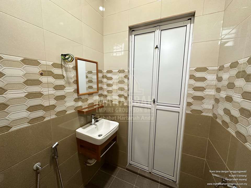 Bilik Air Utama Banglo Mampu Milik PT3249 MDH03 Villa Danniell (Type) Tebing Tinggi Tanah Merah