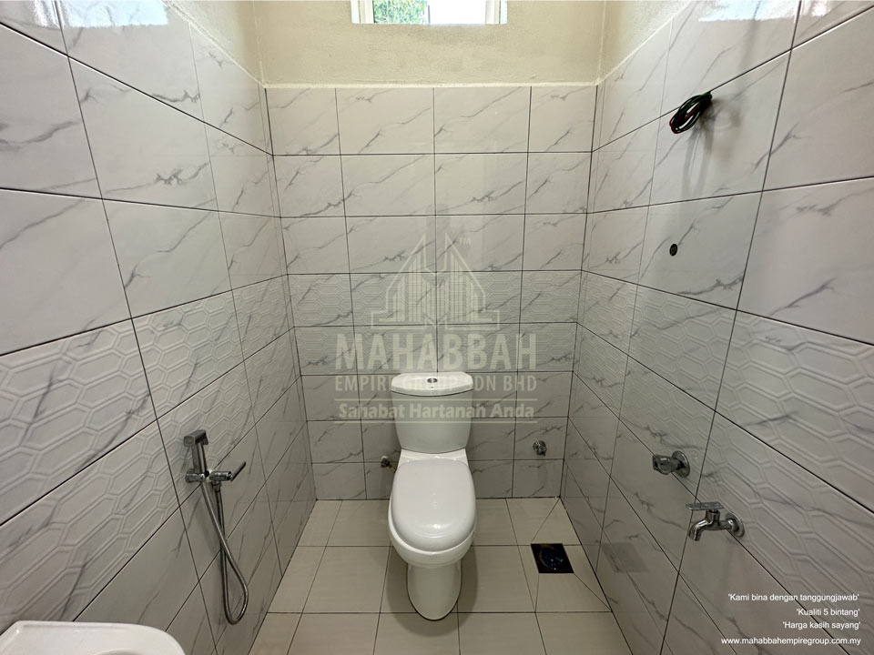 Bilik Air Ketiga: Potfolio BRATS di Guchil Kuala Krai - Bina Rumah Atas Tanah Sendiri (BRATS) Villa Danish II (Type C) MEGSB