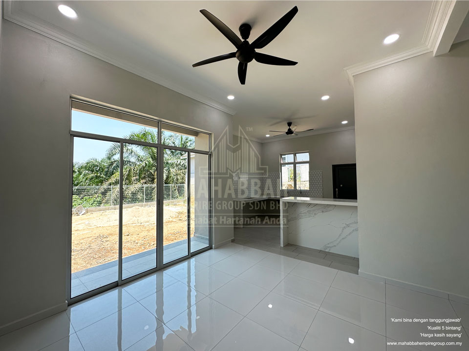 Ruang Makan & Keluarga: Potfolio BRATS di Guchil Kuala Krai - Bina Rumah Atas Tanah Sendiri (BRATS) Villa Danish II (Type C) MEGSB