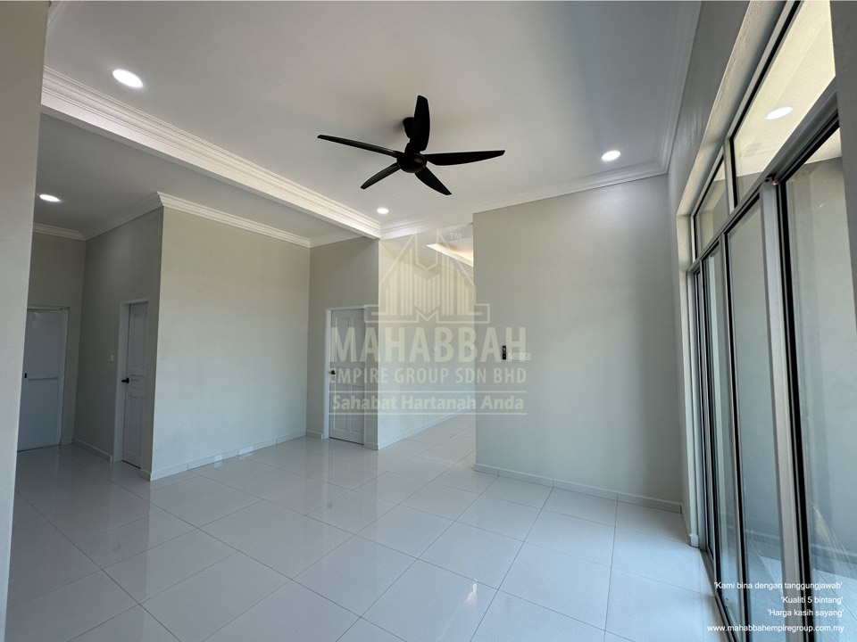 Ruang Makan & Keluarga: Potfolio BRATS di Guchil Kuala Krai - Bina Rumah Atas Tanah Sendiri (BRATS) Villa Danish II (Type C) MEGSB